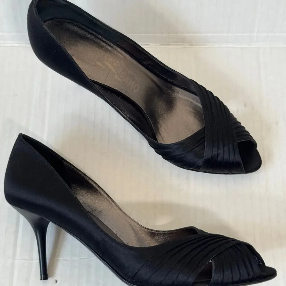 Salvatore Ferragamo Black Satin Peep Toe Pumps Heels Womens 9.5 Classic Luxury